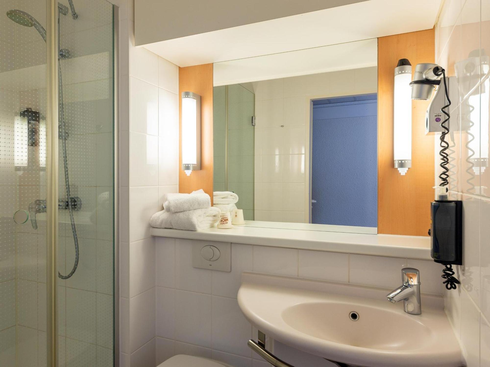 B&B Hotel Duisburg Hbf-Nord מראה חיצוני תמונה